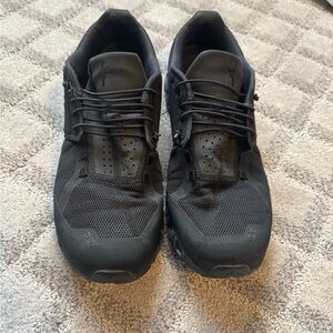 On cloud Cloud 5 mens all black shoes